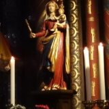Maria mit dem kleinen Jesus.